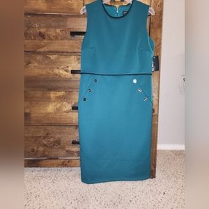Green fitted dress